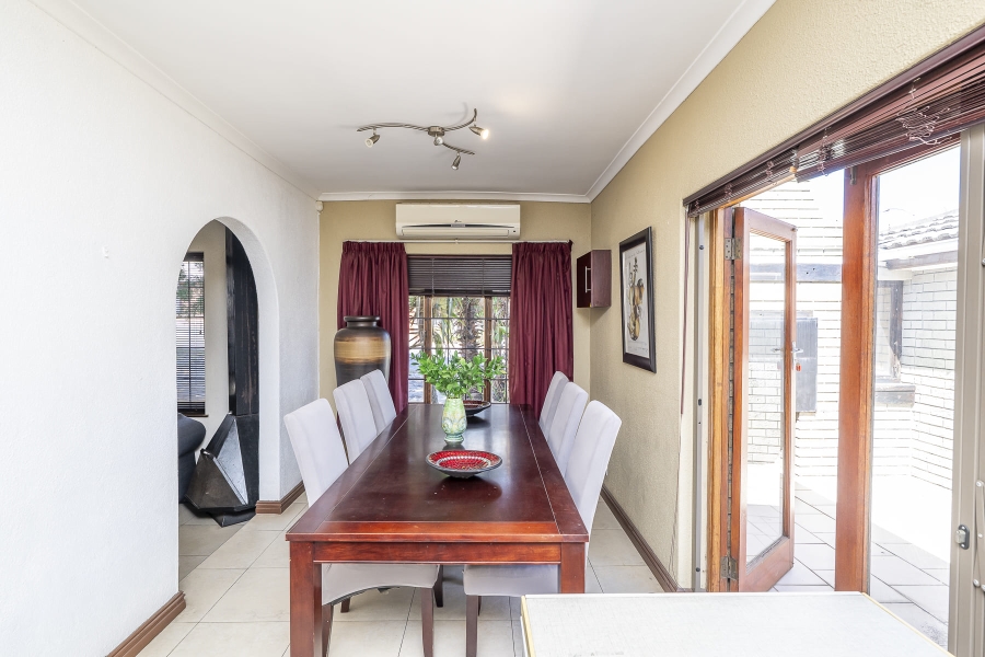 4 Bedroom Property for Sale in Protea Heights Western Cape